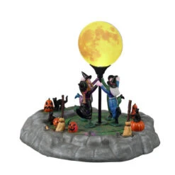 Lemax Spookytown Dancing In The Moonlight - 20.6cm