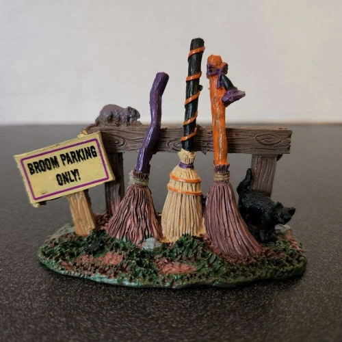 Lemax Broom Parking Rack - Image 2